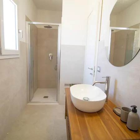 בית הארחה Borgo Bianco בודוני