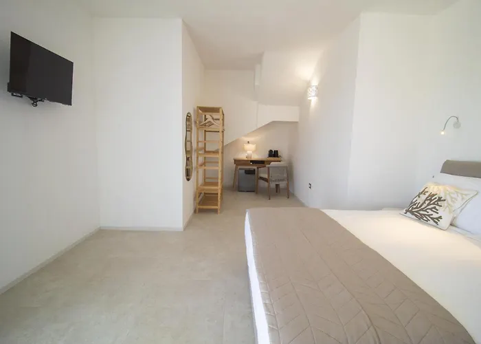 招待所 Borgo Bianco 4*